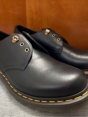 Dr. Martens Black Leather 1461 derby Shoes with classic Yellow Stitching